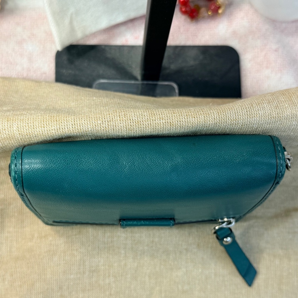 Coach Daisy Leather Medium Zip Around Wallet - Picture 4 of 9